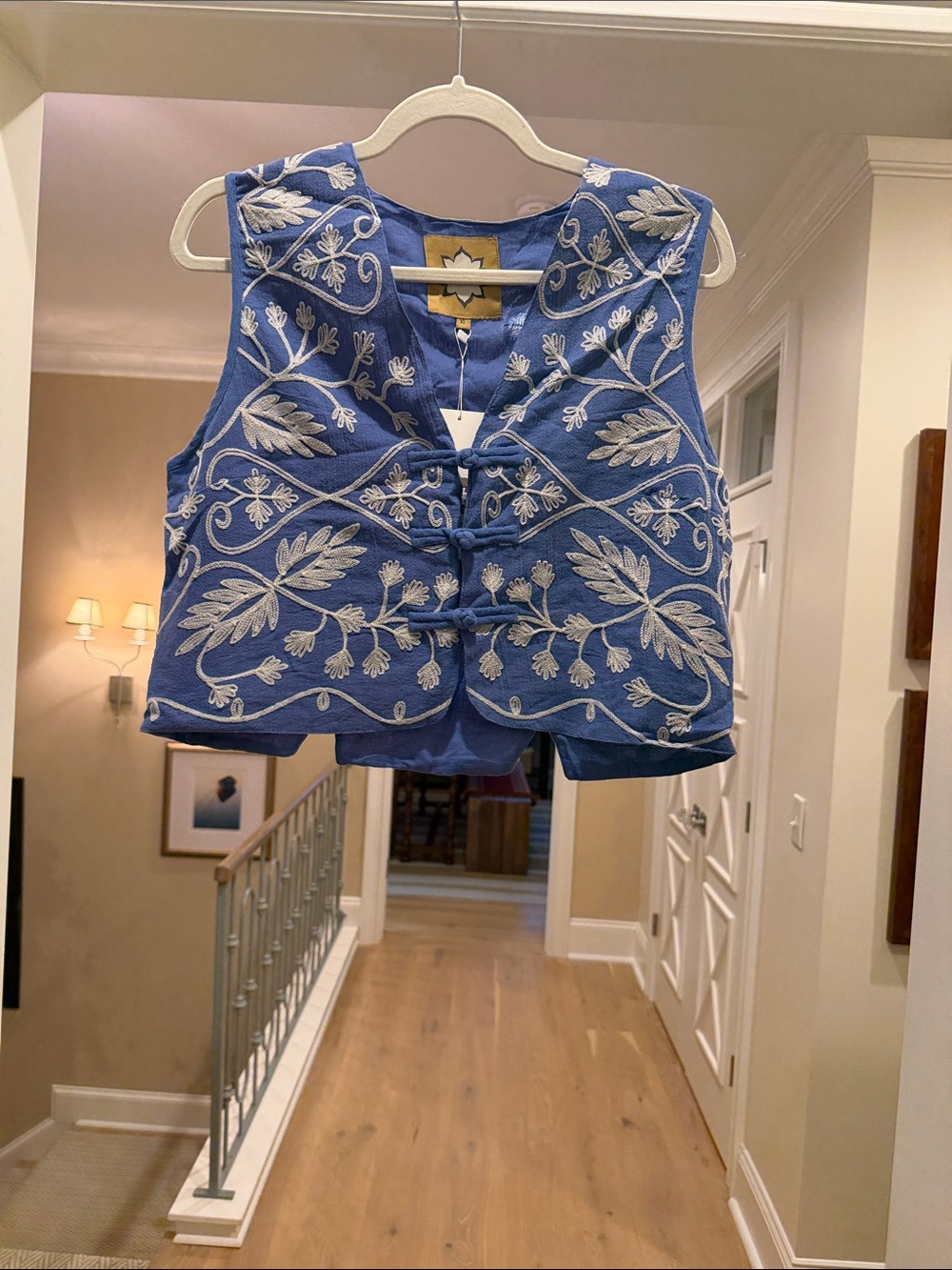 Tanavana Embroidered Blue Sleeveless Crop Top Vest(bw)